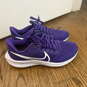 Nike Women's Athletic Shoes in Purple and White